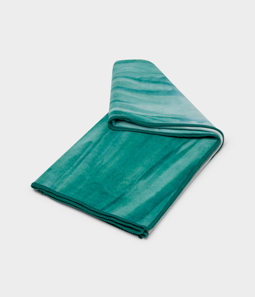 Yoga towel Manduka eQua is absorbent, non-slip and quick drying