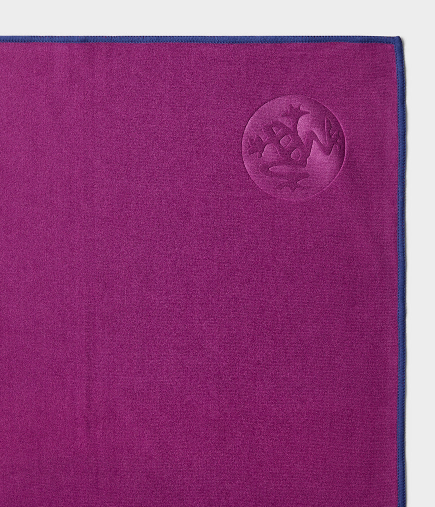 Manduka Equa® Yoga Mat Towel - Midnight – Soulcielite