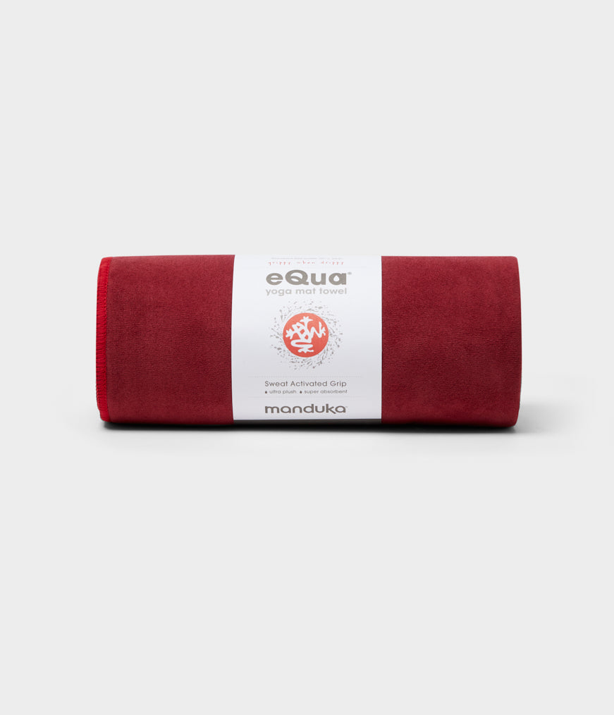 Manduka equa hold hot sale yoga mat towel