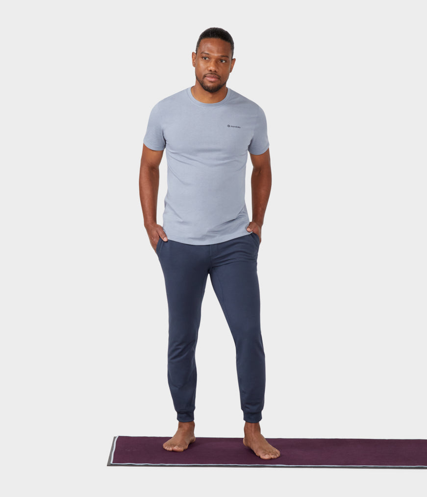 What Do Men Wear to Yoga? Top 14 Best Men's Yoga Tops, Pants, and