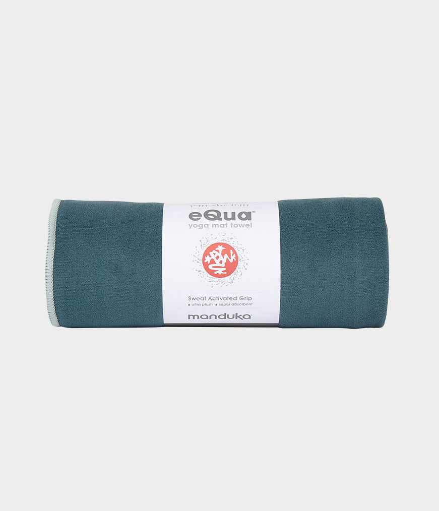 Manduka equa hold hot sale yoga mat towel